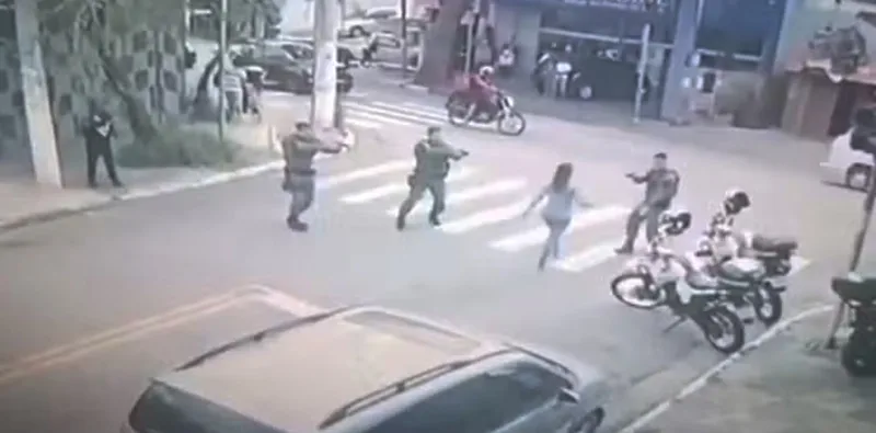 Mulher morre após ser baleada por PM durante abordagem em São Paulo; agente é preso Mulher morre após ser baleada por PM durante abordagem em São Paulo; agente é preso