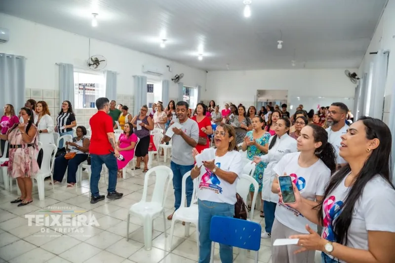 UBS Monte Castelo reúne cerca de 100 mulheres em ação do Outubro Rosa com palestra de mastologista