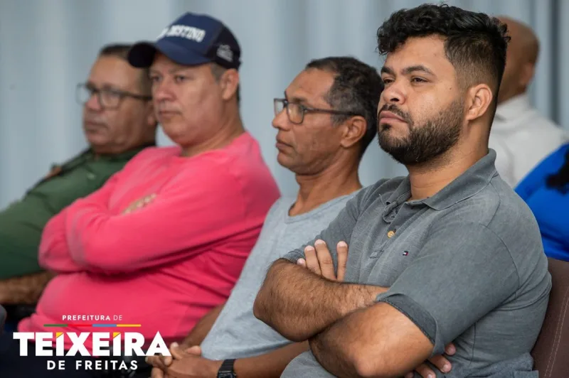 Prefeitura de Teixeira de Freitas promove formação sobre transporte escolar humanizado