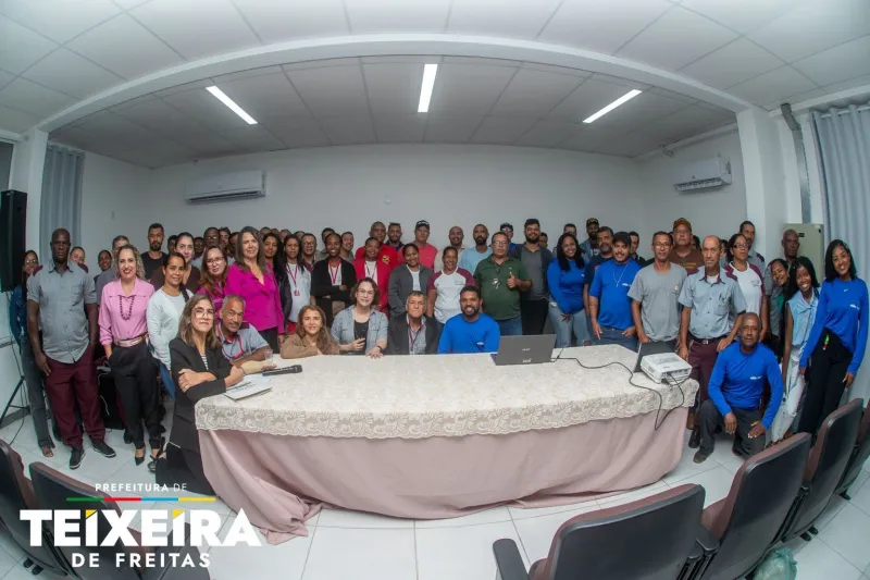 Prefeitura de Teixeira de Freitas promove formação sobre transporte escolar humanizado