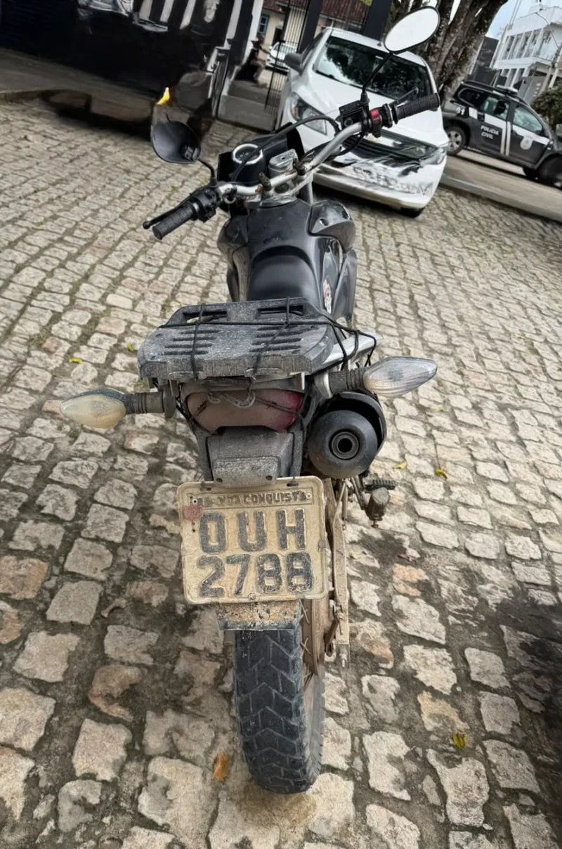 PMBA prende homem com papelotes de cocaína em Teixeira de Freitas PMBA prende homem com papelotes de cocaína em Teixeira de Freitas