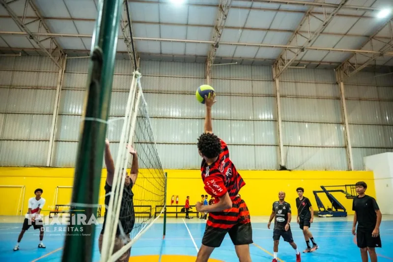 Futsal, vôlei e aprendizado: conheça as atividades do Estação Cidadania em Teixeira de Freitas