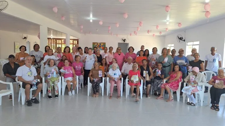 Outubro Rosa: ação em Lar dos Idosos de Mucuri reforça prevenção e cuidados com a saúde da mulher
