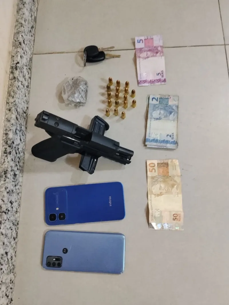 Casal é flagrado com pistola 9mm e maconha durante abordagem policial em Eunápolis