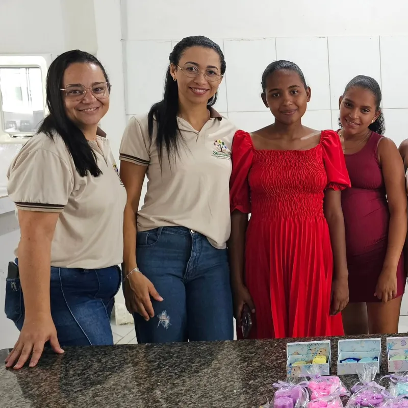Itanhém promove oficina de sabonetes artesanais com grupo de gestantes e incentiva autonomia feminina
