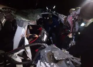10 pessoas morreram e 51 ficaram feridas em acidente com um ônibus, 05 carros e uma moto em Campos do Jordão-SP