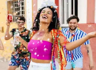 3 rituais para atrair boas energias e amor no Carnaval  