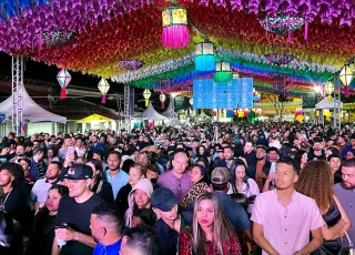 31º Arraiá da Curindiba: Segunda noite de shows aquece Vereda apesar do frio com grandes atrações