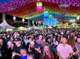 31º Arraiá da Curindiba: Segunda noite de shows aquece Vereda apesar do frio com grandes atrações