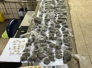 "Neguinho"  de Vila Portela é preso pela PM com quase 2kg de drogas em Medeiros Neto
