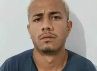 "Pitoco" é baleado após trocar tiros com a polícia em Alcobaça; arma e drogas foram apreendidas