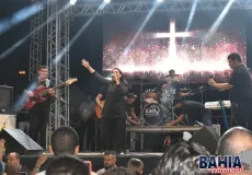 "Teixeira em Adoração" começa com grande público e nomes do cenário gospel nacional
