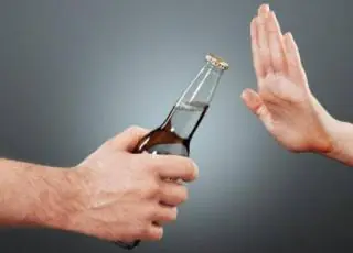 4 coisas que acontecem com o seu corpo quando você reduz o consumo de álcool
