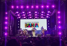 4º dia de Carnaval mantém alto astral e muita animação em Mucuri com três grandes shows na Arena Praia da Barra