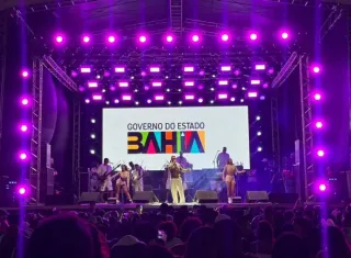 4º dia de Carnaval mantém alto astral e muita animação em Mucuri com três grandes shows na Arena Praia da Barra
