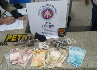 43ª CIPM prende homem com arma e drogas em Itamaraju.