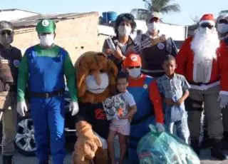 43ª CIPM realiza a entrega de brinquedos arrecadados através de campanha solidária de Natal, em Itamaraju