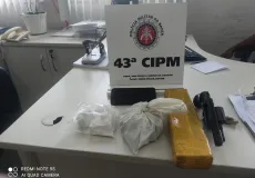 43ª CIPM realiza prisões por porte ilegal de arma e tráfico de drogas, em Itamaraju.