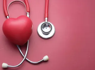 6 hábitos essenciais para proteger a saúde cardiovascular na menopausa  
