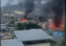 60 criminosos e 4 policiais mortos e 81 presos na maior operação da história do Rio de Janeiro contra o Comando Vermelho