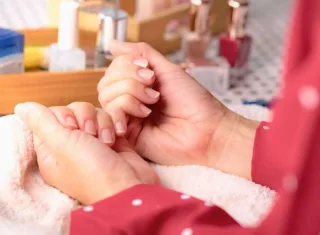 7 motivos pelos quais suas unhas quebram com facilidade  