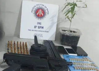 8° BPM apreende arma de fogo e munições, em Santa Cruz Cabrália. Cinco pessoas foram conduzidas para DP