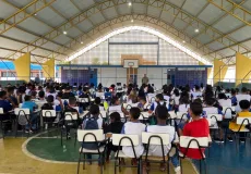 87ª CIPM promove ações preventivas e educativas no primeiro dia de aula de escola em Teixeira de Freitas