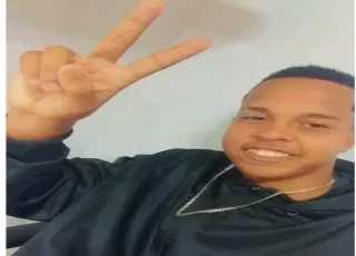 A morte bate à porta – Jovem é alvejado a tiros em frente a sua casa em Itabatã