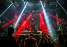 Abertura da Festa da Cidade evidencia pluralidade baiana com shows de rock; veja fotos