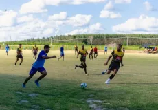 Abertura do 7º Campeonato de Futebol de Vila Portela movimenta Ibirapuã com jogos disputados e participação da comunidade