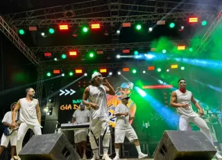 Abertura do Carnaval 2026 foi marcada pela alegria e mistura de ritmos em Mucuri