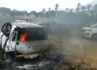Absurdo – MST invade terras da Veracel colocam fogo em carros e ameaçam vigilantes. Veja vídeos