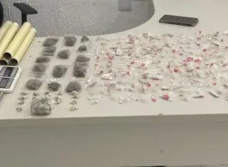 Ação conjunta da Rondesp ES e da 89ª CIPM resulta na apreensão de munições, drogas e materiais usados no tráfico em Nova Viçosa