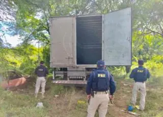 Ação conjunta entre PRF e Polícia Civil localizam e recuperam caminhão roubado em menos de 24h