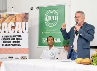 Ação da Adab percorre cidades do extremo sul da Bahia para evitar prejuízos na cacauicultura
