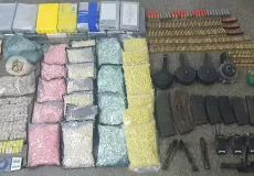 Ação da PM localiza 15 kg de cocaína, 22 mil pastilhas de ecstasy, munições, carregadores, R$ 4 mil e granadas