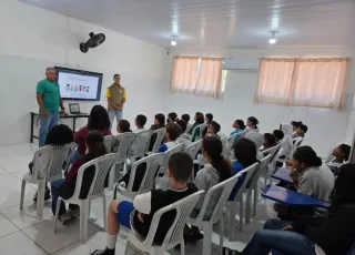 Ação educativa reforça combate ao bullying e promove cultura de paz em escola de Teixeira de Freitas