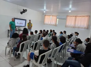 Ação educativa reforça combate ao bullying e promove cultura de paz em escola de Teixeira de Freitas
