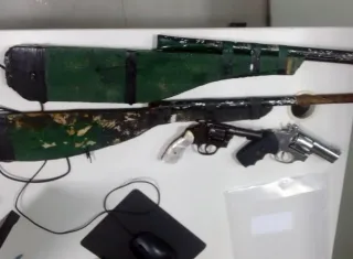 Ação integrada combate crime em Eunápolis com apreensão de armas e documentos falsos