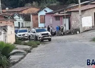 Ação policial termina com um suspeito morto e outro preso em Itamaraju