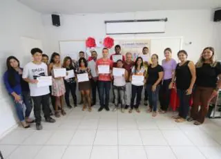 ACESSUAS: Certificados são entregues durante encerramento do curso de garçom