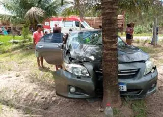 Uma pessoa morreu e quatro ficaram feridas em acidente na BR 418 em Caravelas