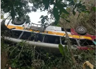 Acidente com ônibus na Serra da Barriga/AL, deixa 23 mortos e cerca de 30 feridos