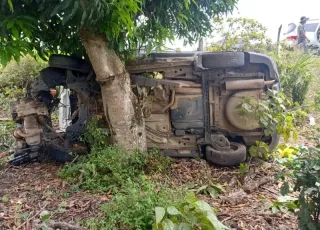 Acidente grave na BR-101 deixa cinco pessoas feridas em Teixeira de Freitas.