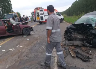 Acidente na BR-101 deixa três feridos em estado grave, em Itabatã