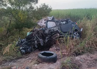 Quatro pessoas morrem em acidente  na BR-418  próximo a Argolo,  em Nova Viçosa
