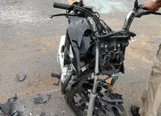 Acidente no trevo de Mucuri deixa quatro pessoas feridas, duas em estado grave