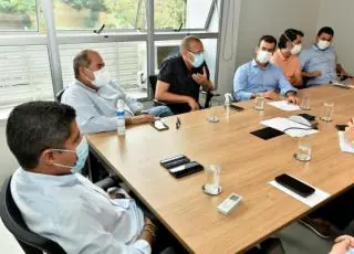 ACM Neto se reúne com deputados estaduais e discute movimento 