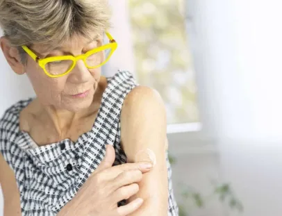 Adesivos de estrogênio: alívio eficaz para os sintomas da menopausa  