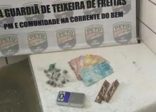 Adolescente é detida com droga pela PETO no Teixeirinha